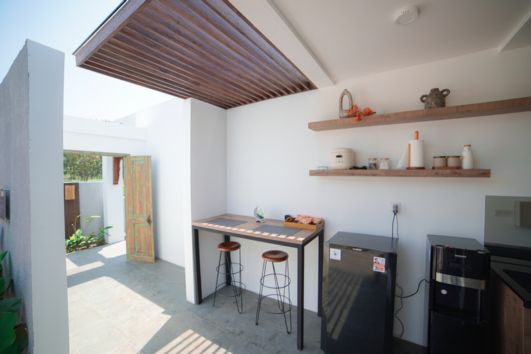 Dining Room 10