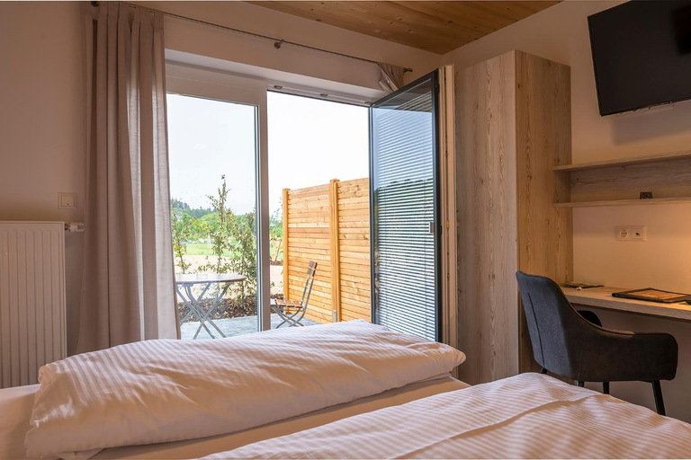 Bedroom 4, Familiengasthof Schaller, Neustadt an der Waldnaab