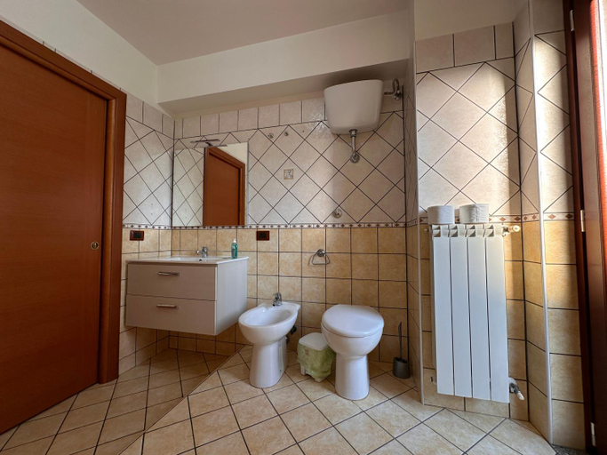 Others 4, CASA HYRIA, Napoli