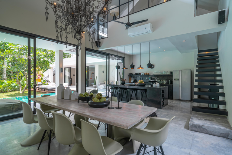 Food & Drinks 5, Villa Prana: Modern 5 BR Villa with Private Pool in Umalas, Badung