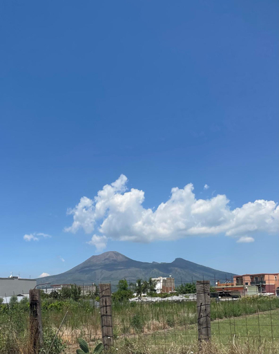 Surrounding environment, Mary House, Napoli