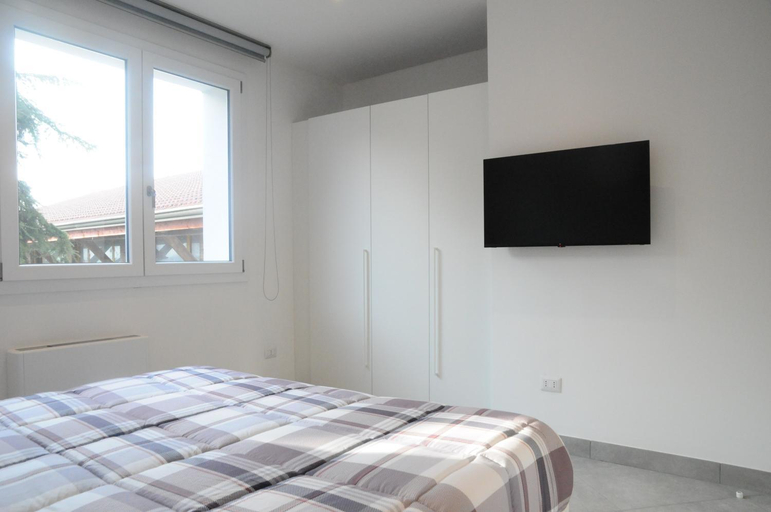 Others 2, House of Oscar, Rovigo