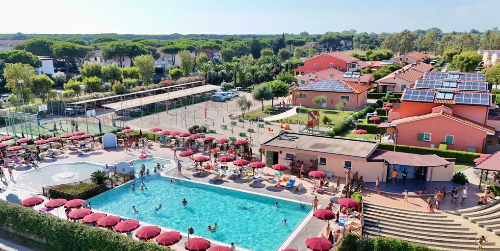 ISA-Residence with swimming pool in Mazzanta at only 600 meters from the beach, apartments with air , Livorno