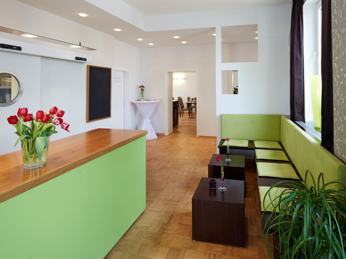 Public Area 3, Hotel Karolinger Hof, Bergstraße