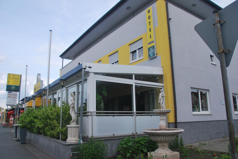 Exterior & Views 2, Hotel Garda, Darmstadt