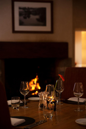 Food & Drinks 4, Three Salmons Hotel, Monmouthshire