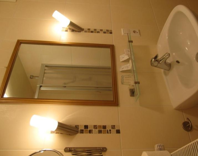 Bathroom 4, Hotel Zur Kripp, Koblenz
