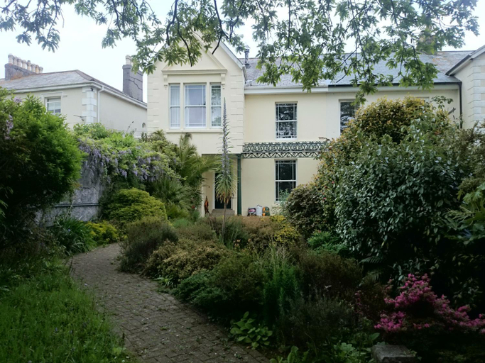 Others 2, Bankside Bed & Breakfast, Cornwall