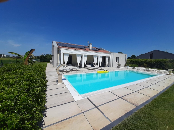 Others 3, Villa Private Pool Luxury G&P Hot Tub, Bologna