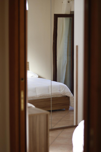 Others 3, CASA HYRIA, Napoli