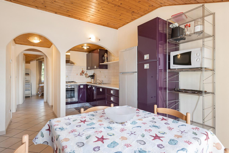 Dining Room 11