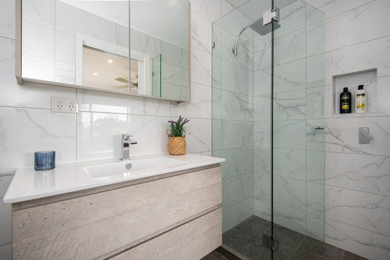 Bedroom 4, Waterfall Gully Retreat with Gas heated Pool, Melbourne