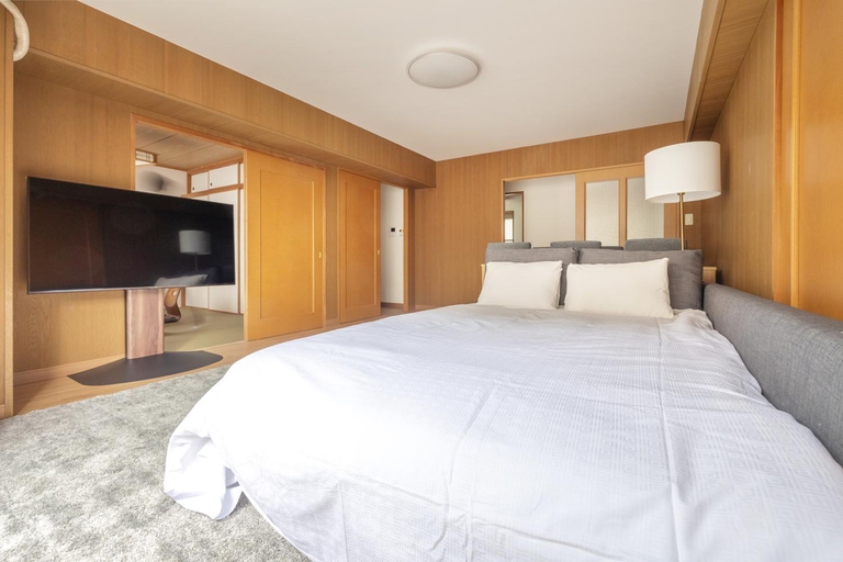 Bedroom 2, A Marvelous Blend of Tradition and Modernity, Independent 1st-floor Suite, Accommodates Up to 10 Gue, Shinjuku