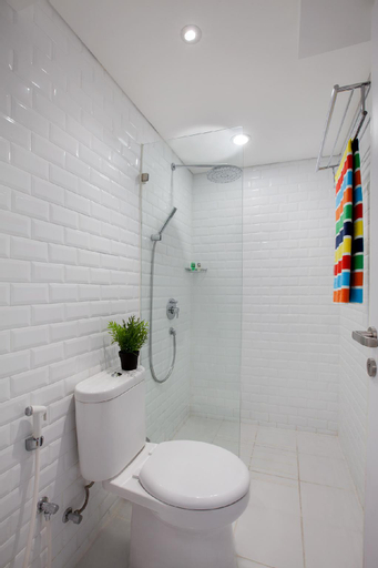 Bathroom 11