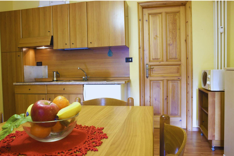 Others 3, 5 Minutes from Monterosa Ski, Small Cottage, Aosta