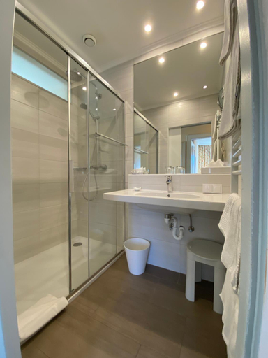 Bathroom 6
