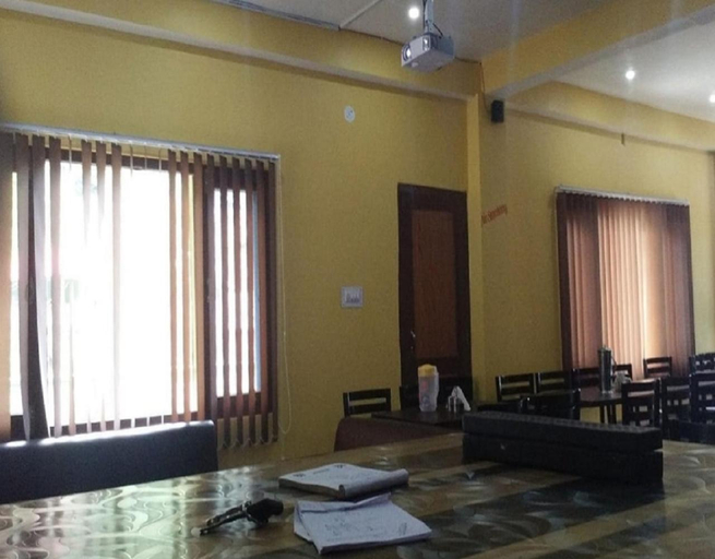 Others 5, HOTEL Surat Barot, Mandi