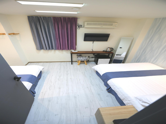 Bedroom 8