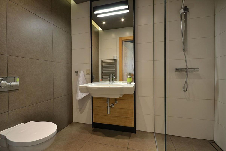 Bathroom, Rezydencja nad jeziorem Pestkownica, Strzelce-Drezdenko