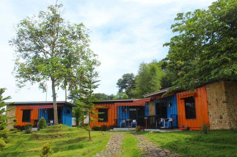 Exterior 14
