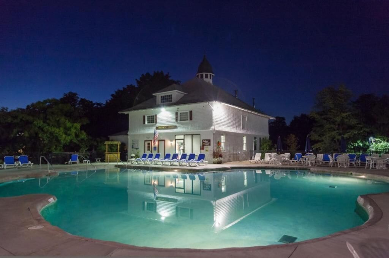 Sport & Beauty 4, Birchmont Townhouses, Carroll
