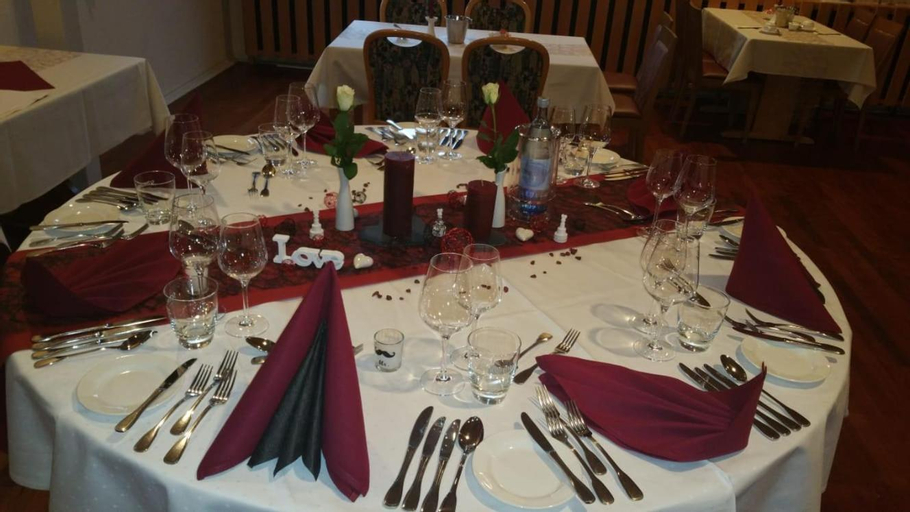 Food & Drinks 5, Hosser's Hotel Restaurant, Birkenfeld