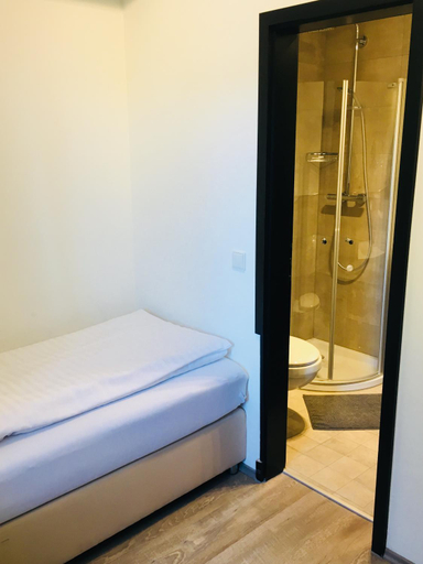 Bedroom, Hotel Gut Grossrotter Hof (ehem. Hotel Schmitte), Köln