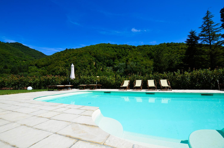 Sport & Beauty 2, Gattaia Apartments with swimming pool, Florence