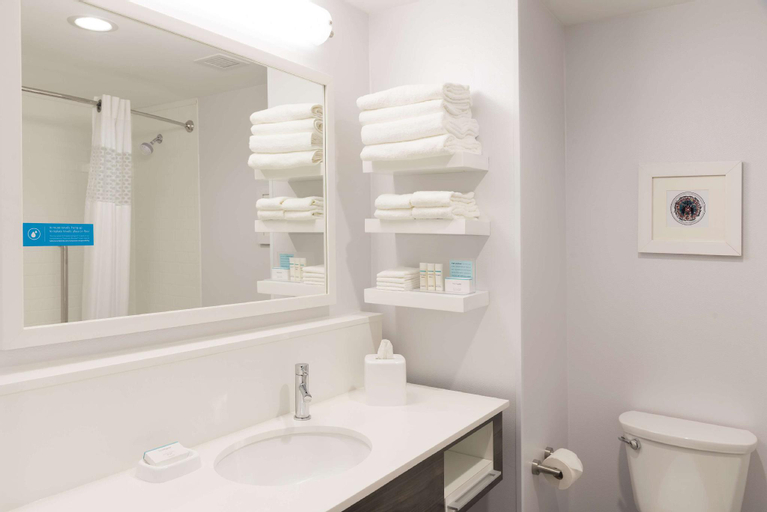 Bathroom 7