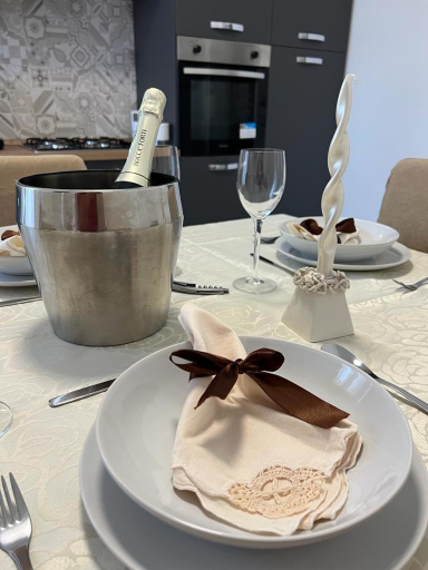 Food & Drinks 4, La Corte del Moro, Syracuse