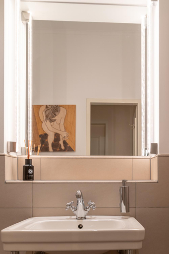 Bathroom 4, Hotel Olympic, München