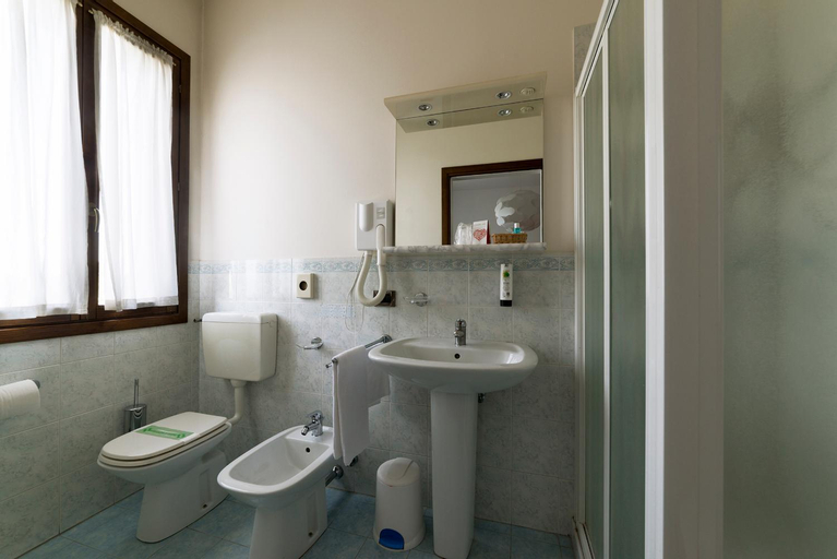 Bedroom 3, Country Hotel Al Gallo, Treviso