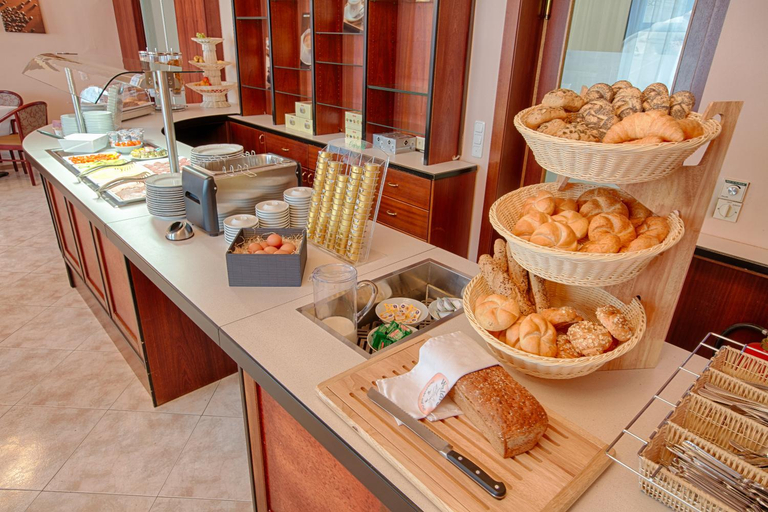Food & Drinks 5, Fruhstuckshotel Waldbauer, Grieskirchen