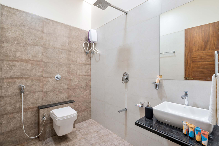 Bathroom 2, StayVista at Vinho Sunsets, Nashik