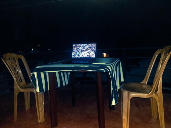 Food & Drinks 5, Paradise Beach House, Devinuwara