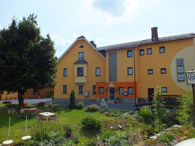Others 3, Landgasthof Zur Muhle, Hof