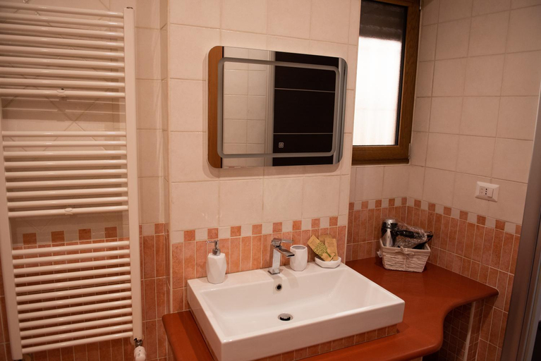 Bathroom 3, Salerno4Seasons, Salerno