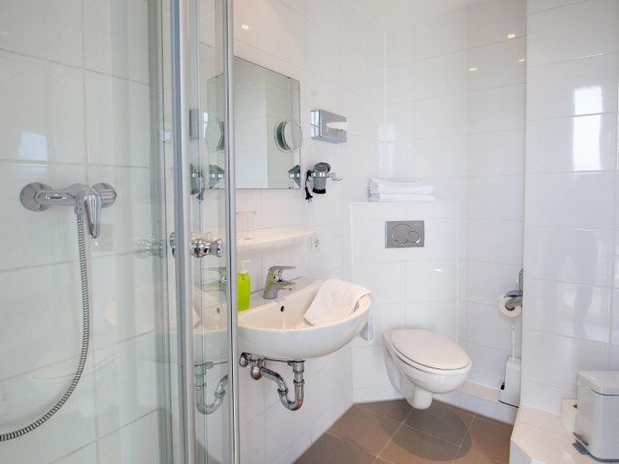 Bathroom 5, Hotel Eikamper Hohe, Rheinisch-Bergischer Kreis