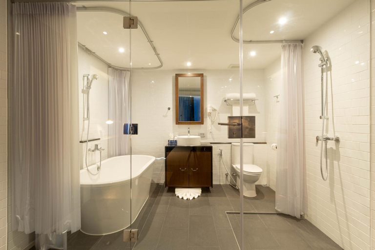 Bathroom 7