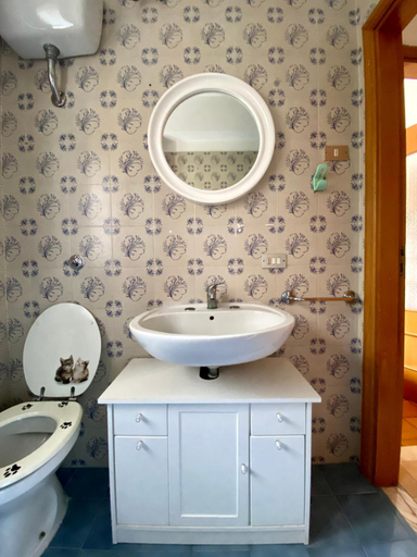 Bathroom 2, Casa Uliveto, Foggia