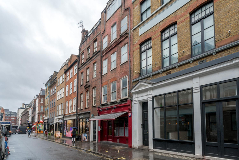 Others 3, Soho & Covent Garden Apartment, Sleeps 3, London