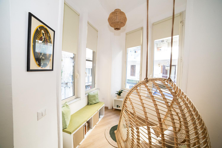 Others 5, B&B 4CELLA, Napoli