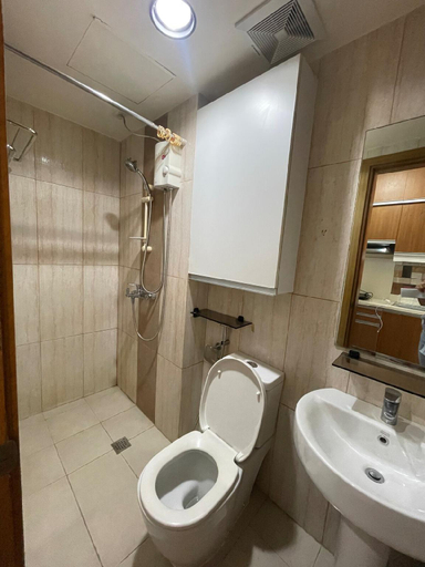 Bathroom, Condo for Shortay in Ermita near SLMC & US Embassy, Manila City