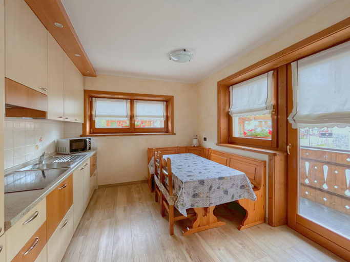 Others 4, Skyrim Apartment - City Centre, Sondrio