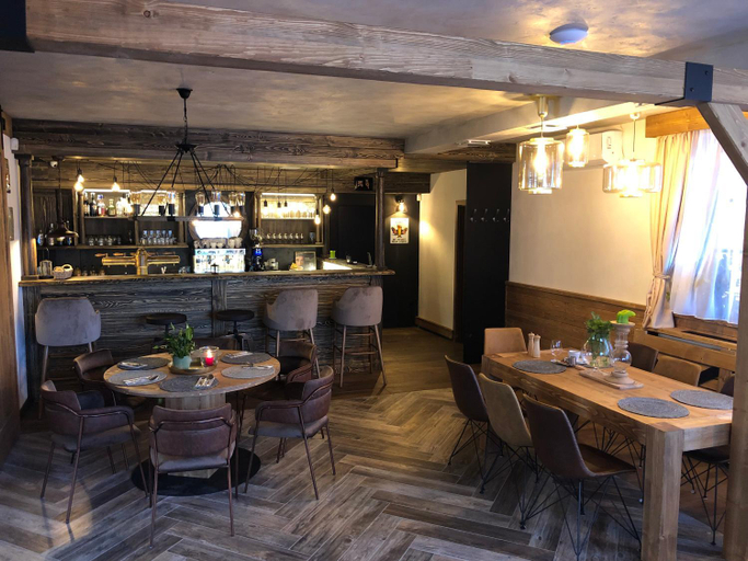 Food & Drinks 4, Hotel Mclimon, Nový Jičín