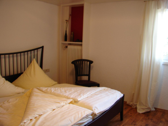 Bedroom 2, Landgasthof & Hotel "Zum Schwan" GmbH, Kaiserslautern