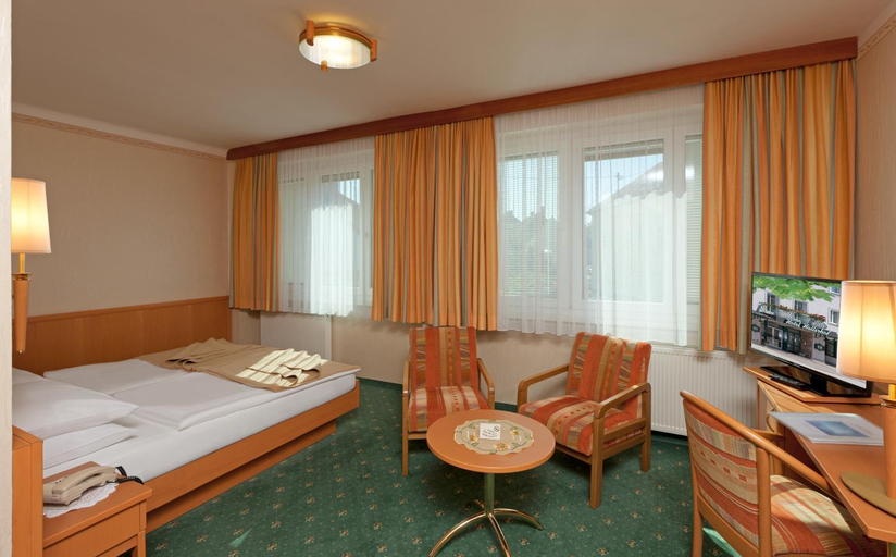 Bedroom, Hotel Hallerhof, Steyr Land