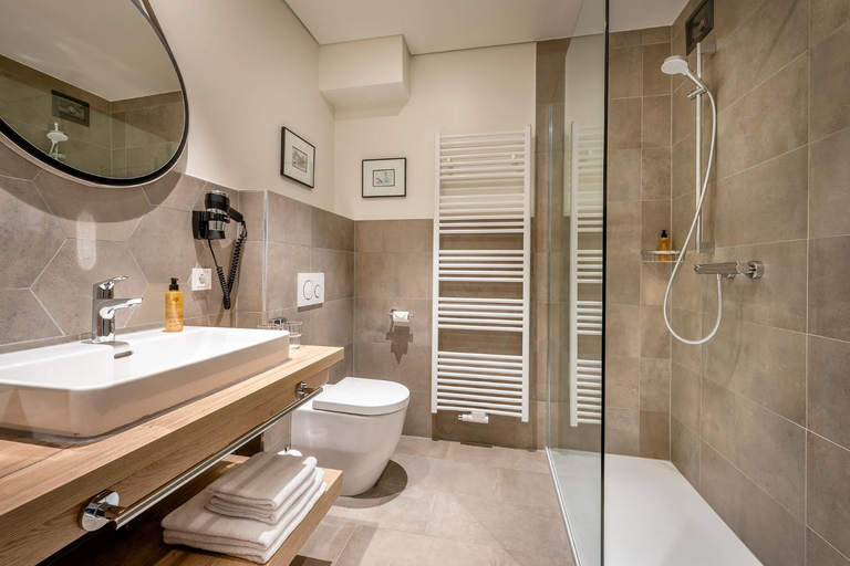 Bathroom 3, Hotel Klingler, Schwaz