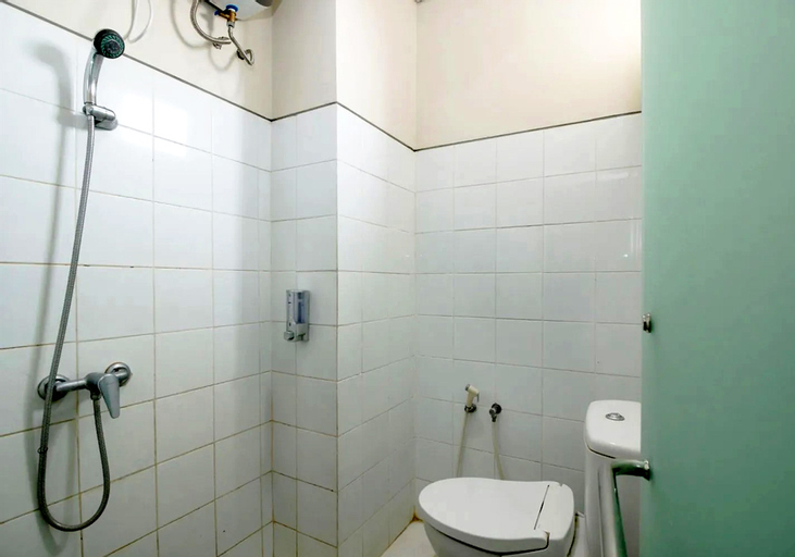 Bathroom 8