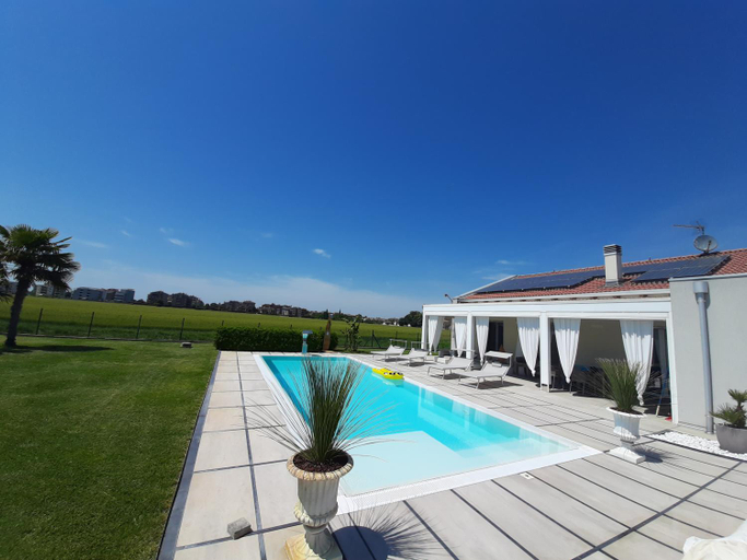Others 5, Villa Private Pool Luxury G&P Hot Tub, Bologna